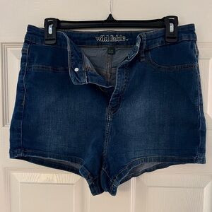 Women’s Size 12 Wild Fable shorts